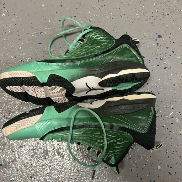 Jordan Basketball Shoes CP3 - Picture 3 of 8